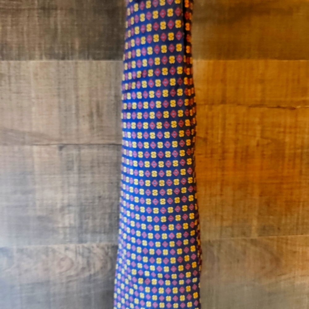 Roxy ties
